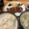 牛たん炭焼き 利久 泉本店