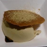 ラ・ファソン 古賀 - 黒蜜のアイスクリームにきなこのチュイール