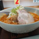 ラーメン壱源 - 横から撮影