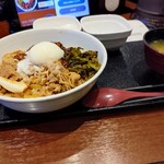 吉野家 - 牛魯肉飯　温玉付き　混ぜると旨味が増す。