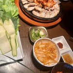 コリアンダイニング クオンズ - 