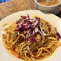 渋谷アチェーゾ - パスタB（オイル）　牛バラ肉・茄子・トレビスのレッドペペロンチーノ　1,000円
                    