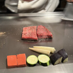 ステーキ ジン - 2人で訪れたので、サーロイン、ヒレ、としていただきました。