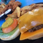 JEFF'S PIRATES COVE - Jeff's Famous Homemade 1/2 lb Cheeseburger　＄14