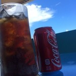 JEFF'S PIRATES COVE - テラス席から見えるビーチと空は最高です