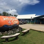 JEFF'S PIRATES COVE - 正面外観