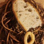 オステリア セルヴァジーナ - パン