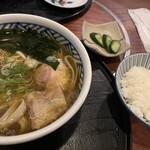 北の富士本店 櫻屋 - きしめんセット1900円。ご飯と漬物で＋400円、おにぎりだと＋380円…。