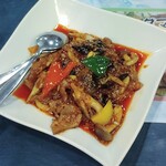 城北飯店 - 豚レバーと香味野菜のピリカラ炒め