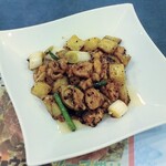 城北飯店 - 若鶏と新じゃがの豆豉炒め