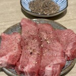 焼肉・ホルモン 踊ル - 