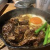 大衆肉酒場 伝助 - 牛ハラミの鉄板焼き　 （1,429円）