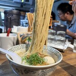 鈴鳴食堂 三番館 - dashiわんたん塩そば＋味玉