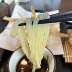 大地のうどん - 細めで弾力感じる