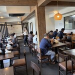 大地のうどん - 客は常に多い人気店