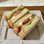 ポンパドウル - 料理写真:パン・ドゥ・ミ
朝の定番、胡瓜とトマトのサンドイッチ♪