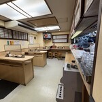 そば作 - とってもシンプルな〝立ち食い店内〟