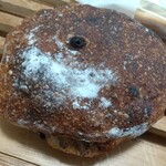 LITTLE LIGHTS - チョコレートとヘーゼルナッツのパブェ