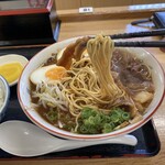 中華そば　やまきょう - 今回硬めでお願いした滑らかな麺