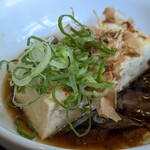 七津屋 - 湯豆腐 180円