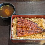 名代 宇奈とと - 料理写真:うな重 1,060円 , 赤だし 0円 (無料券使用)