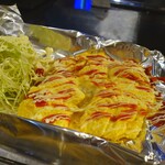鉄板坊や - チーズinミートソースたまご焼き