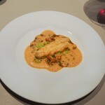SEZANNE - ラングスティーヌ(海老)のソテー、ホタテとクミンのソース、グリンピースとジロール茸