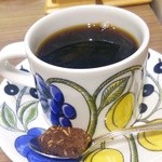 サザコーヒー - (2014/10/22)本日のコーヒー(M)380円。この日のお茶菓子はチョコレートクッキーでした。