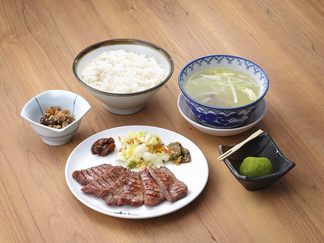 牛たん炭焼利久 富沢西店 - 富沢（牛料理）の写真