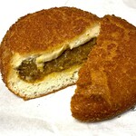 セブンイレブン - 料理写真:お店で揚げたBIGカレーパン