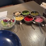 curry restaurant BRUNO HEP NAVIO店 - 薬味とサラダ
