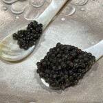 カフェ プルニエ パリ 伊勢丹新宿 - 手前がパリス、奥がトラディショナル