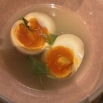 水炊きおでん しゃもん - 奥久慈半熟卵390円
うひゃー！この色と半熟具合最高ーー！まずいわけがない！！トロッとろでシミ具合もちょうど良くとても美味しかったです