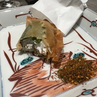 ON the TABLE CHINESE - 