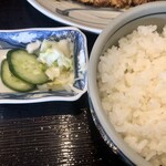 とんかつ太郎 - お新香とご飯（並）