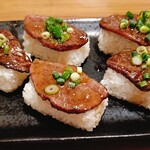 吟の利久 - 牛タン寿司