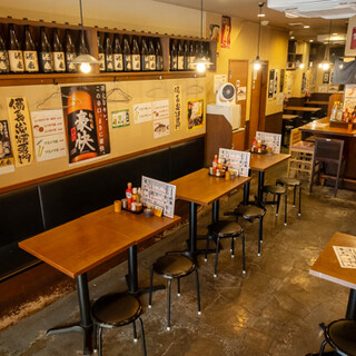 昭和レトロな雰囲気を楽しむ大島駅徒歩1分の居酒屋