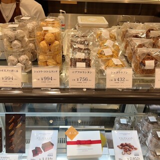 ラ ショコラトリ ナナイロ ストア&カフェ_1