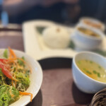 エムエム タイ - 