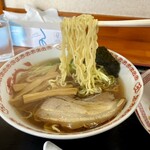 麺家なりた - 縮れ強めの細麺