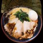 きがる家 - 黒豚骨MAXラーメン
（しょうゆ・塩）
1260円