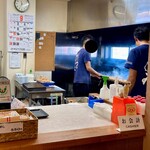 やき鳥 たつみ - 焼いとる本数もスゴイ数だわ(ﾟoﾟ;;！