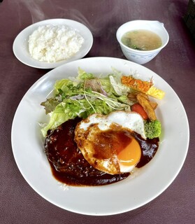 Usagi no Mori Karuizawa Ten - Hamburg Steak with Demi-glace Sauce and Fried Egg, served with Salad and Soup