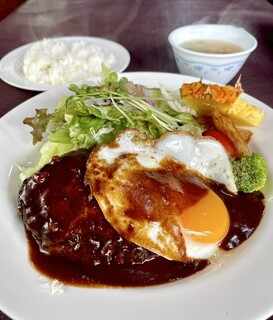 Usagi no Mori Karuizawa Ten - Hamburg Steak with Demi-glace Sauce and Fried Egg, served with Salad and Soup