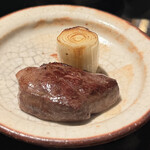 鷹匠鍋 あか羽 - 真鴨の胸肉とネギ