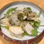 酒場COGAO - ◯イカとカブのカラスミ和え¥880
                                …隠し包丁で丁寧に仕込みされたイカと
                                優しい甘さのカブのスライスをカラスミで和えてあります。