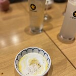 酒場COGAO - お通しは、カボチャの冷製ポタージュ。
      素材そのものの優しい甘さが胃に沁みます(*´-`)
      呑兵衛にも優しいサービス！