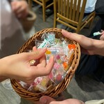 酒場COGAO - 帰りは、お口直しの飴ちゃんをいただき
      お見送りいただきました(*´ω｀*)