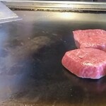 鉄板焼きINAGAKI亭 - 茨城牛のA5ランク♪肉のコク・香り抜群♪ウチらはこちら♪