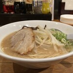 でびっと - 醤油豚骨らーめん